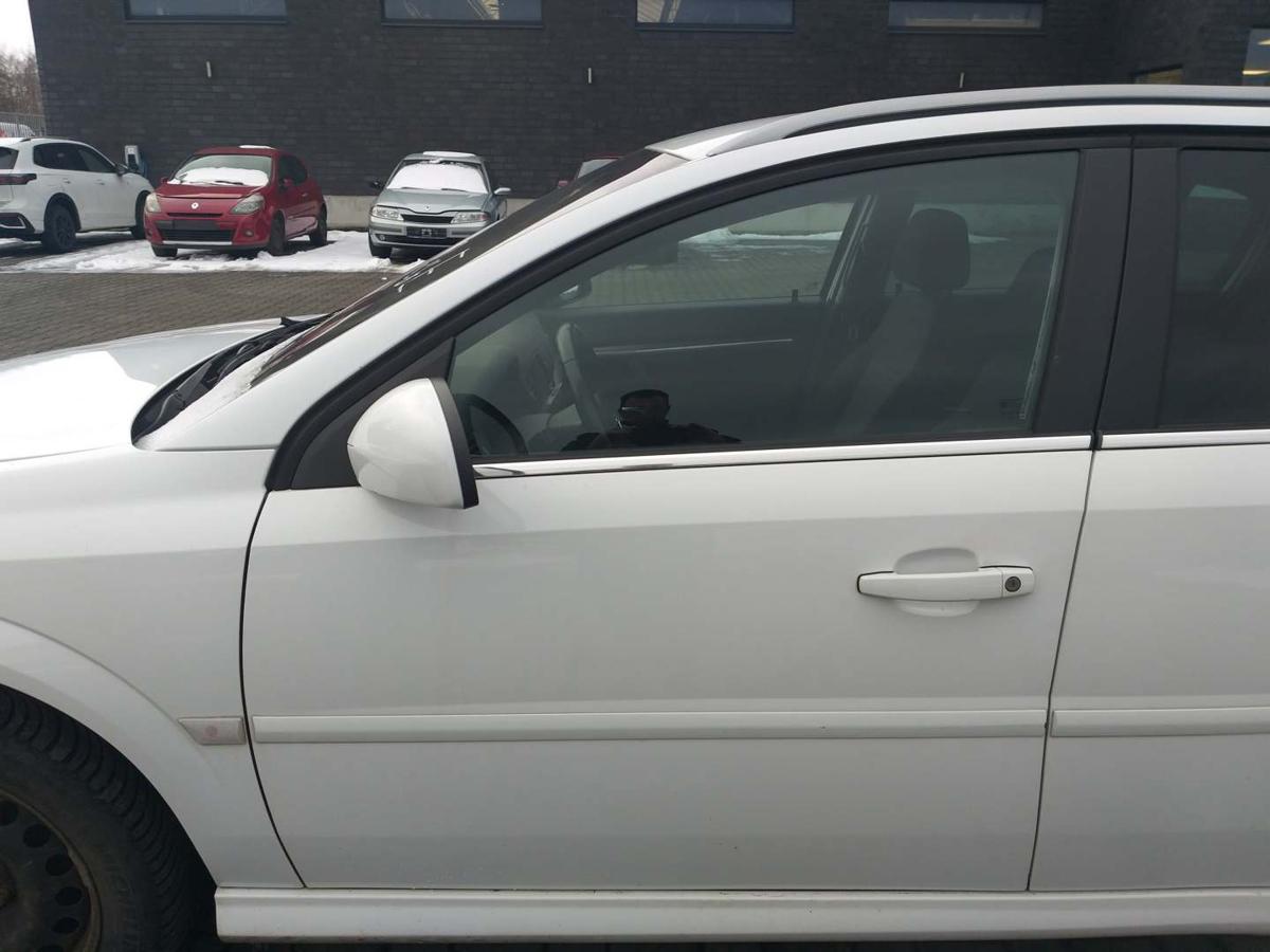 Opel Signum original T&uuml;r vorn links Z474 Casablancaweiss Rohbau Bj.2006